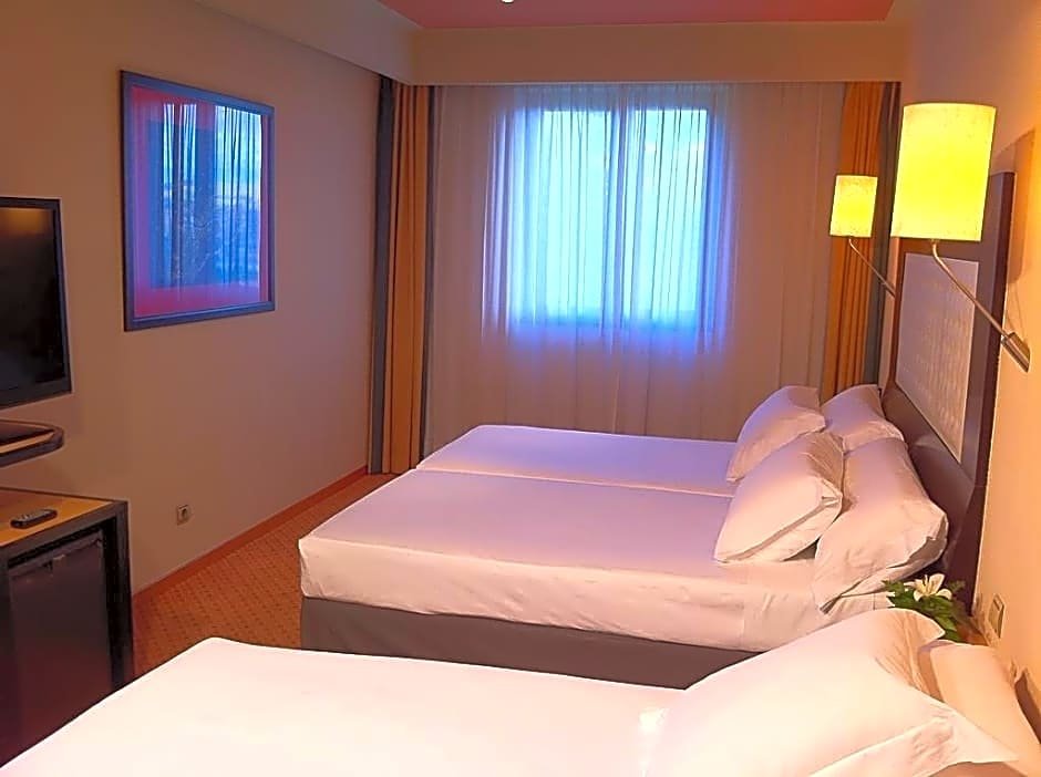 Фото Abba Burgos Hotel