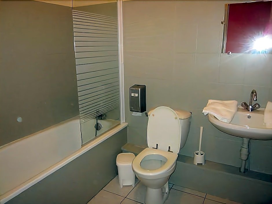 Фото отеля 2