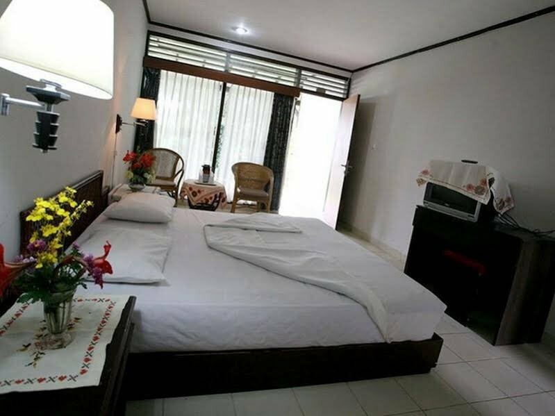 Hotel Silintong Hotel, North Sumatra, photo