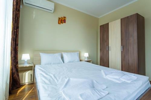 Фото Rose Gardens