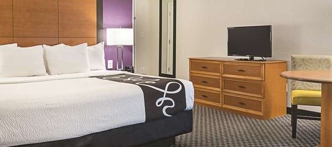 Фото La Quinta Inn & Suites by Wyndham Ontario Airport