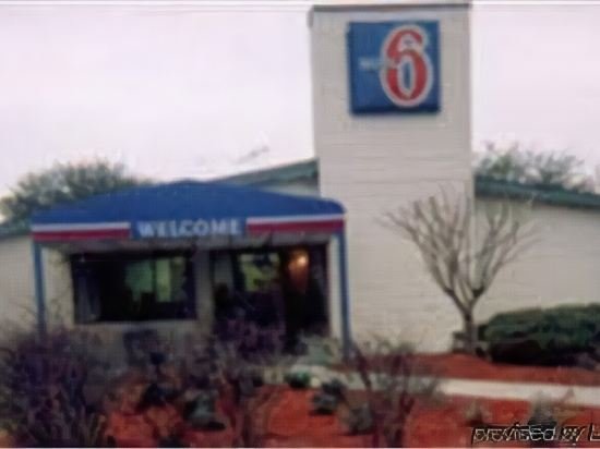 Фото Travelodge by Wyndham Essington Philadelphia Airport