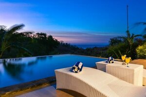 Luxury 2 Bedroom Villa near Lovina Bali