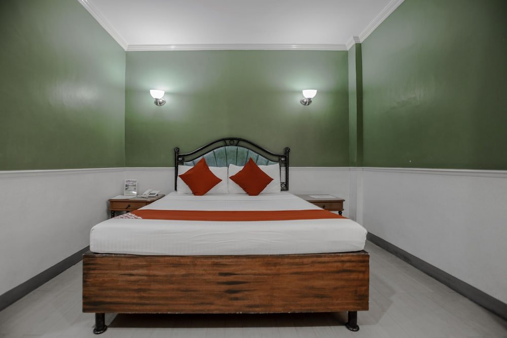 Фото Capital O 740 Bliss Hotel Dau