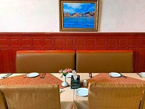 Гостиница Oyo 125 Manam Sohar Hotel Apartments в Сухаре