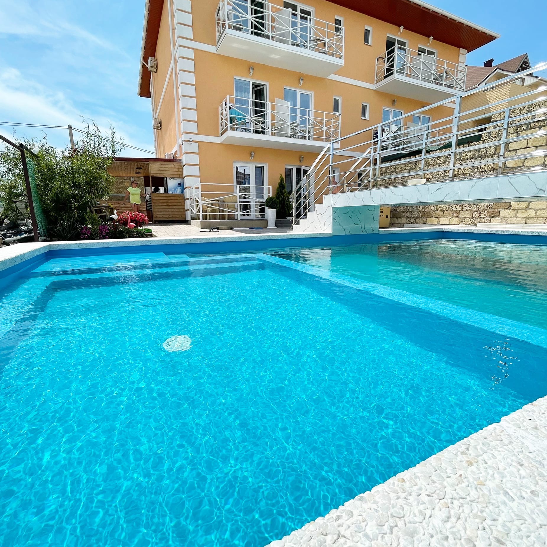 Фото отеля 1