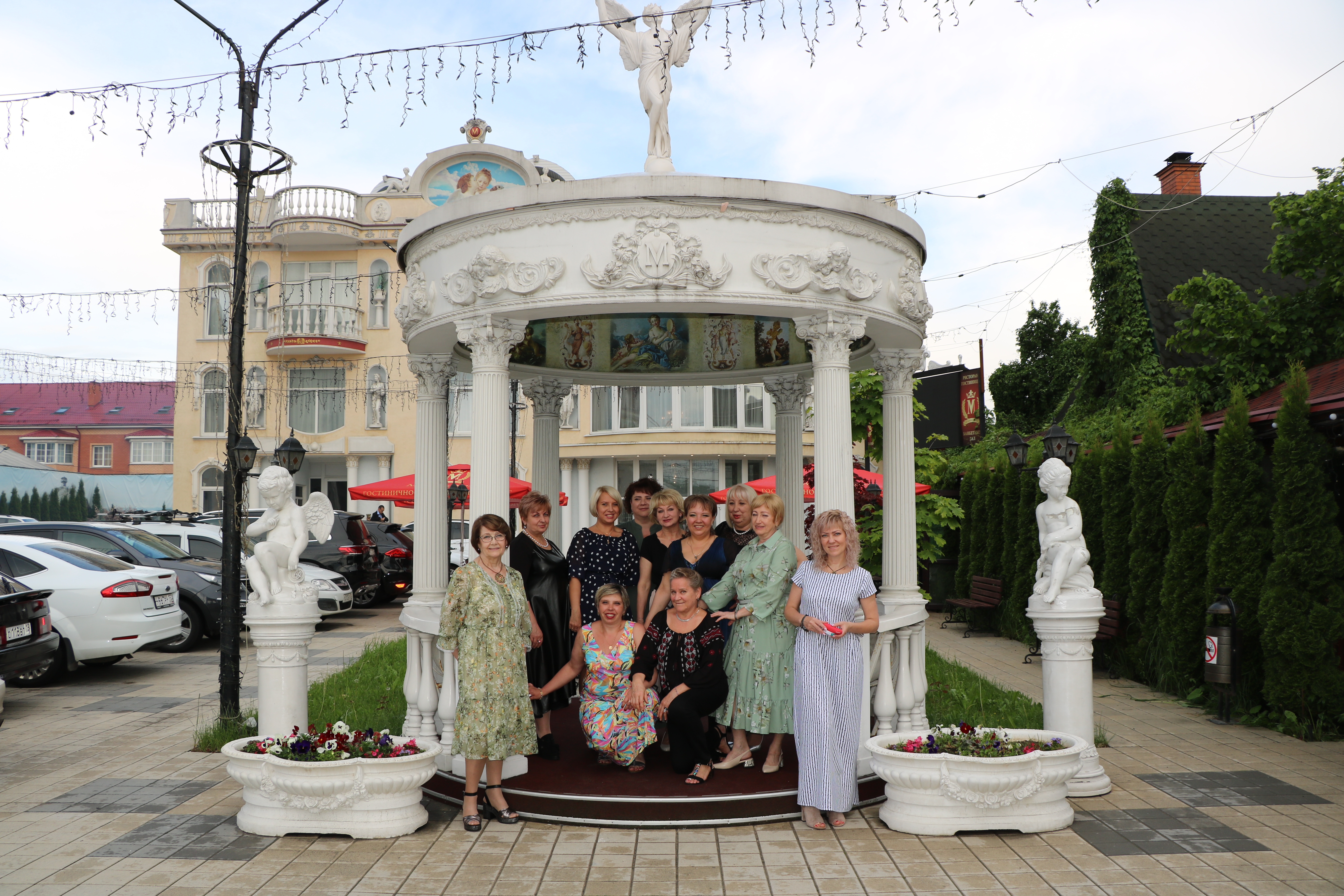 Фото Мэриан Холл