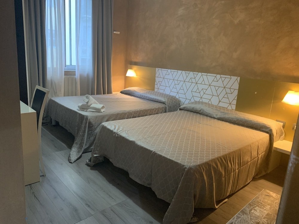 Фото Old Milano House - Hostel