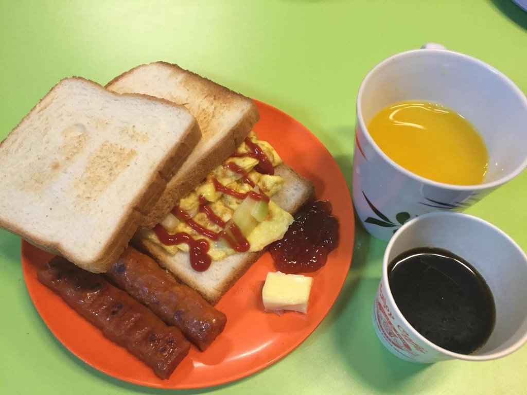 Фото Kimchee Hongdae Guesthouse - Hostel