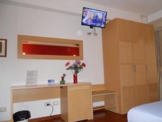 Фото Catania Crossing B&b Rooms and Comforts