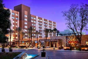 Гостиница Los Angeles Marriott Burbank Airport