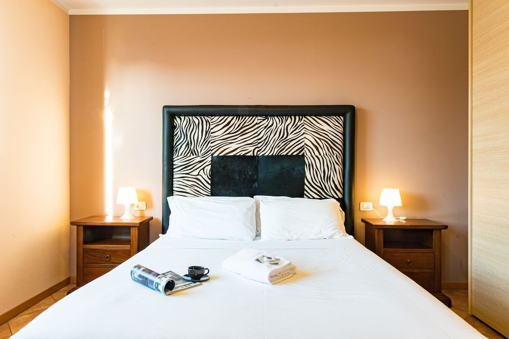 Фото Bright Apartments Desenzano - Artisti Pool