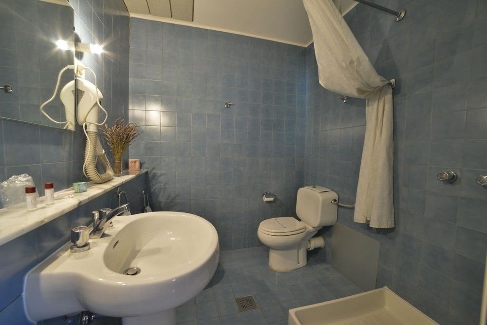 Фото Mistral Hotel