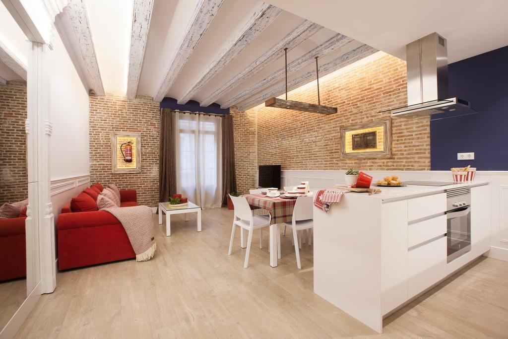 Фото Enjoybcn Colon Apartments