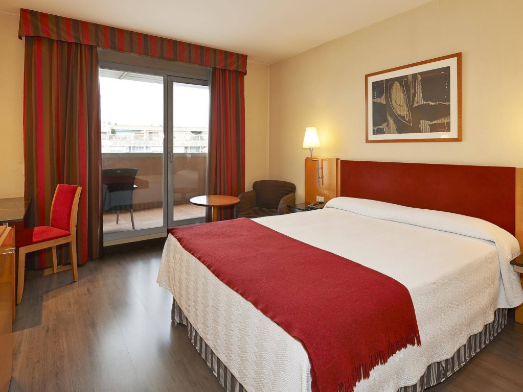 Фото Nh Ciutat de Reus