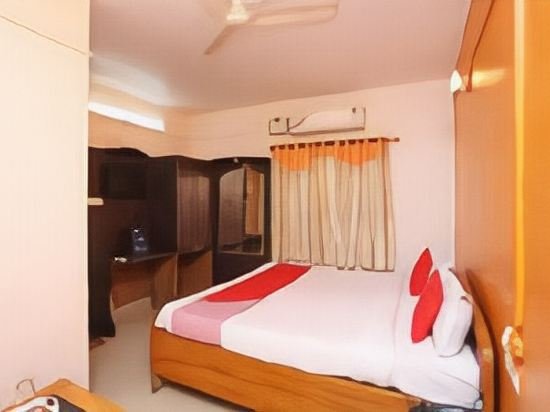 Фото Oyo 15443 Hotel Mega Palace