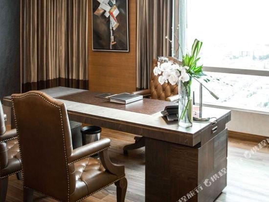 Фото The Grand Fourwings Convention Hotel