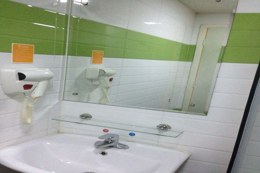 Фото 7 Days Inn Guangzhou Fangcun Jiaokou Metro 2nd Branch