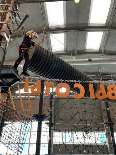 i̇pli oyun park Energiya Vysoty, Saint‑Petersburg, foto