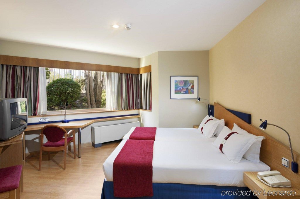 Фото Ramada by Wyndham Madrid Tres Cantos