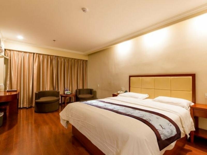 Hotel GreenTree Inn Shenyang Tiexi Huaxiang Road Metro Station Express Hotel, Shenyang, photo