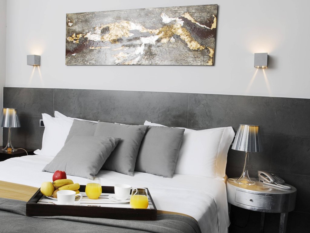 Фото The Opera Hotel