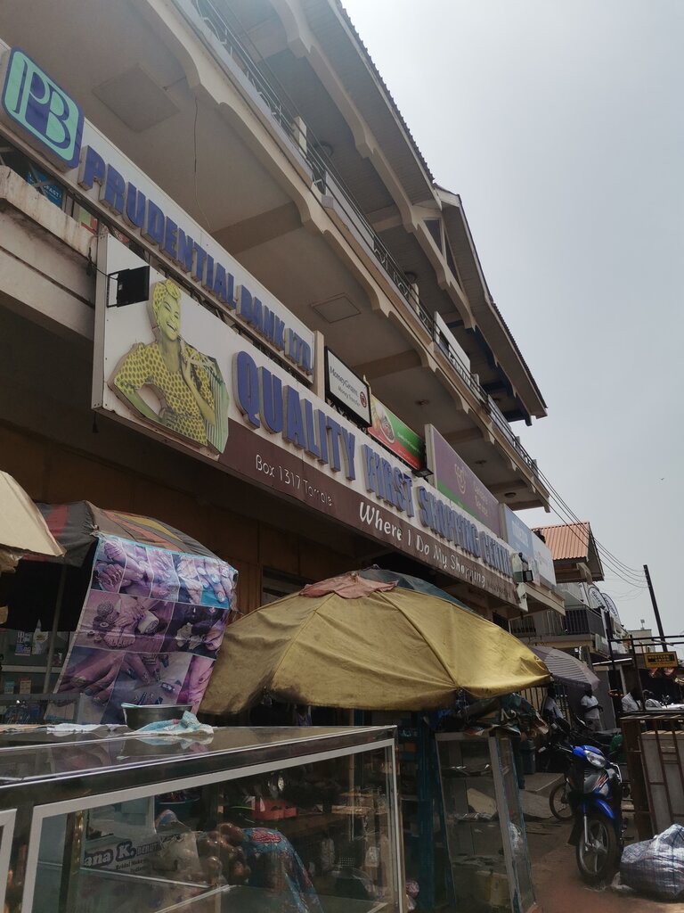 Shopping mall Quality First Shopping Center, Tamale, photo