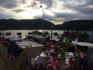 Ristorante Pizzeria Funicolare (Ломбардия, Комо, Lungolario Trieste, 62), ресторан в Комо