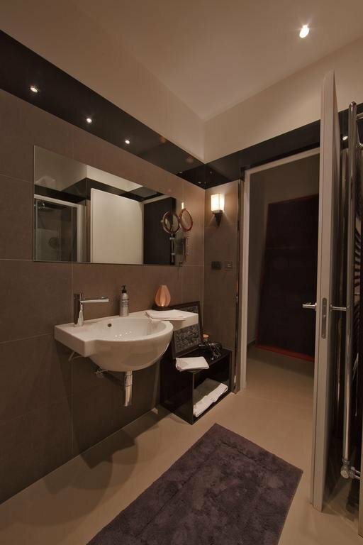Гостиница Zenthe Small Luxury B&b в Бриндизи