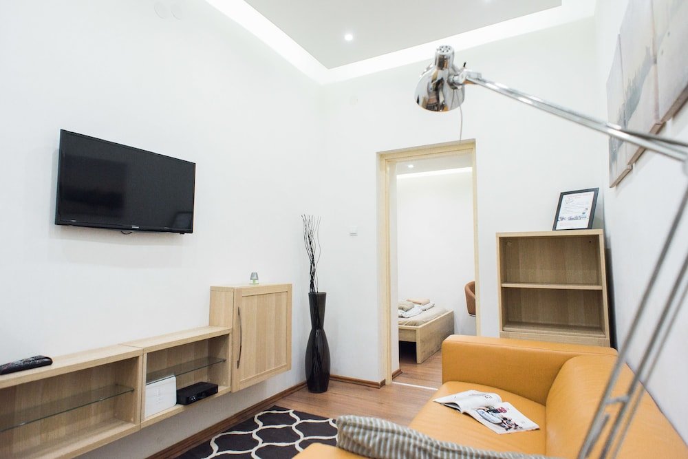 Фото Dfive Apartments - Bathory