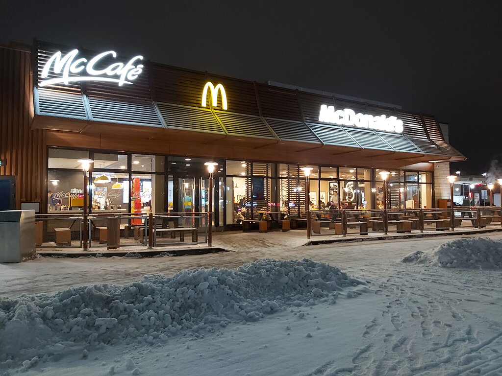 Restaurant McDonald's, Almaty, photo