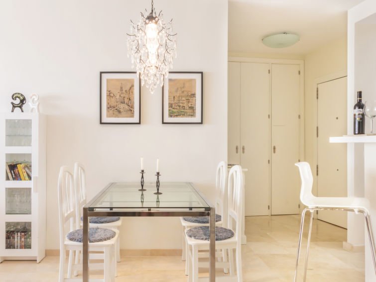 Фото 3 Bedroom Apartment With Private Pool