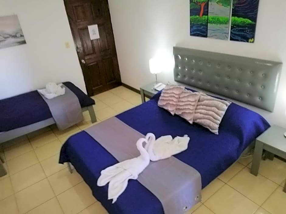 Фото Cocoon Hotel