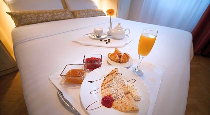 Фото Hotel Suite Home Prague