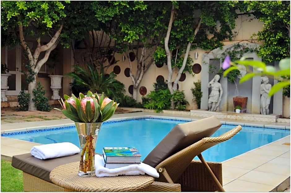 Фото 131 on Herbert Baker Boutique Hotel