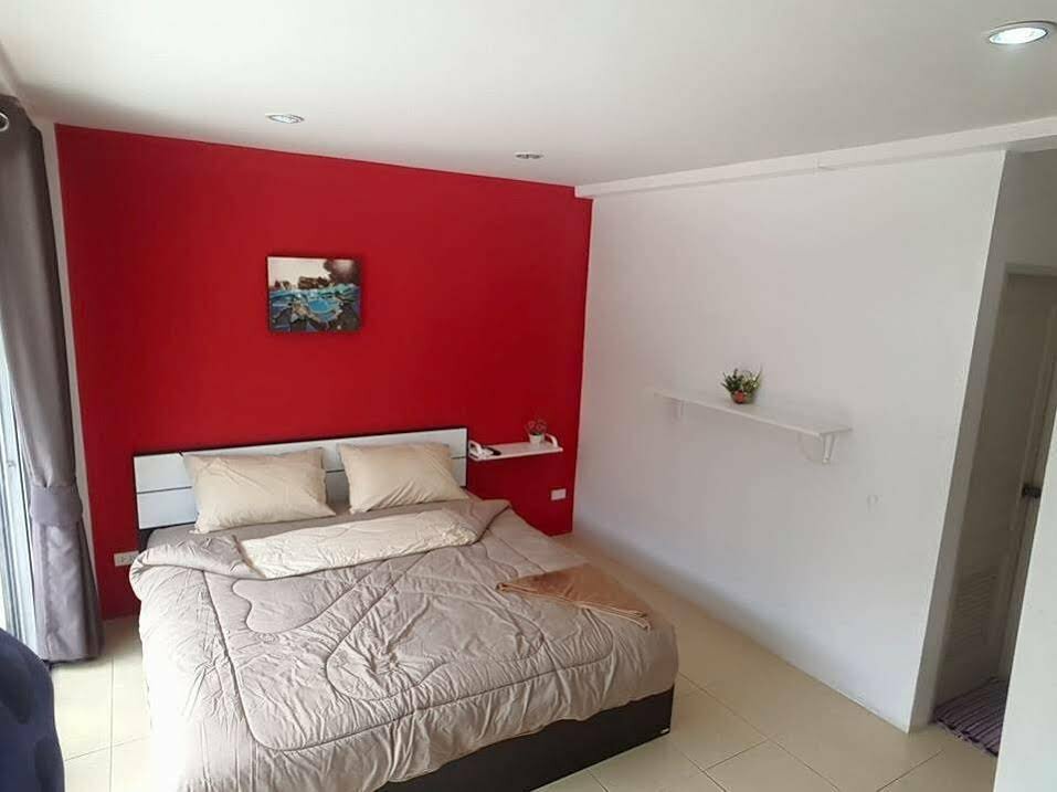 Hotel Retox Bar Hotel and Restaurant, Pattaya, photo