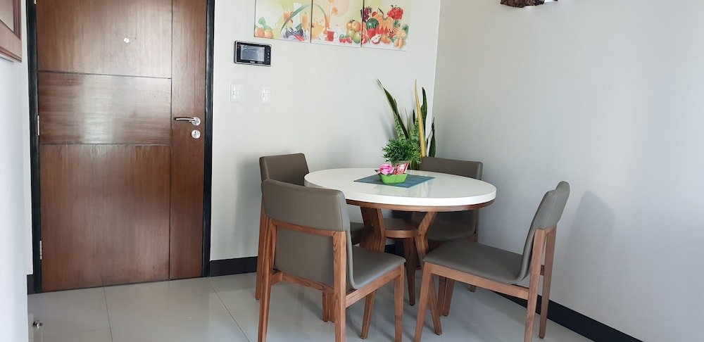 Фото Mactan Newtown with Ocean View
