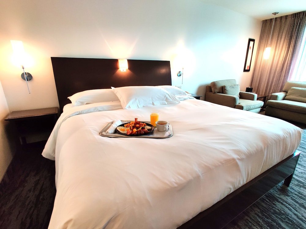 Фото Hotel Mortagne