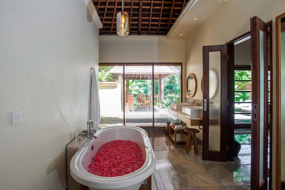 Фото Komaneka at Bisma