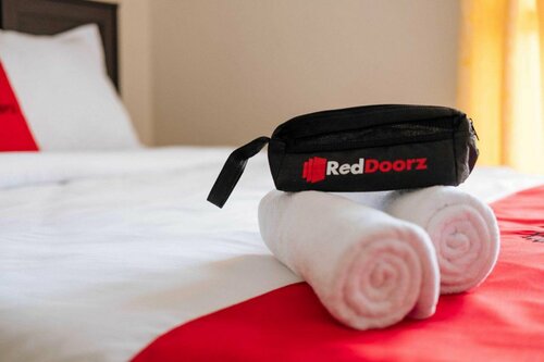 Гостиница RedDoorz @ Calceta Street Cogon в Тагбиларане