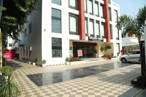 Фото Отель The Golden Apple