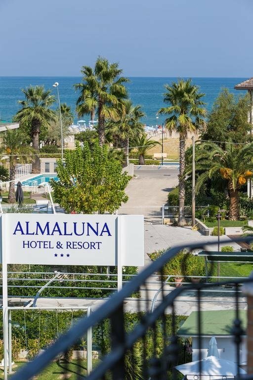 Гостиница Almaluna Hotel & Resort