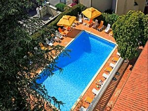 Madame Mere (Haute-Corse, Arrondissement de Calvi, Saint-Florent, Route de Bastia Bp, 56), hotel