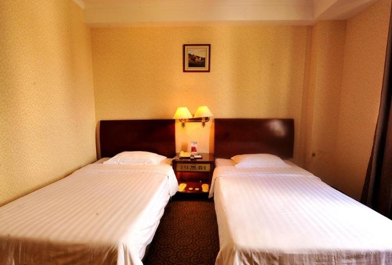 Фото Five Rams City Hotel