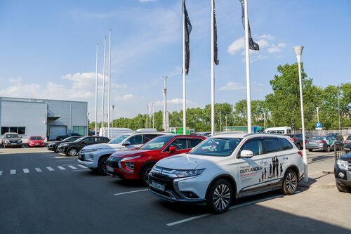 Mitsubishi РОЛЬФ Витебский, автосалон, Витебский просп., 17, корп. 6 ...