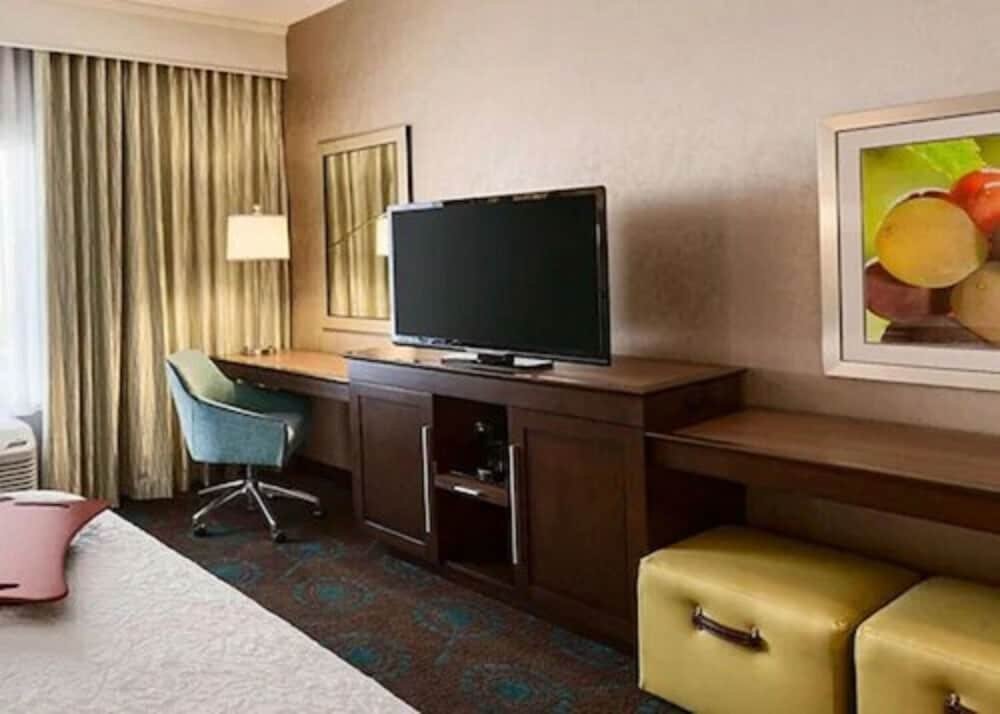 Фото Hampton Inn & Suites Portland/Hillsboro-Evergreen Park, Or