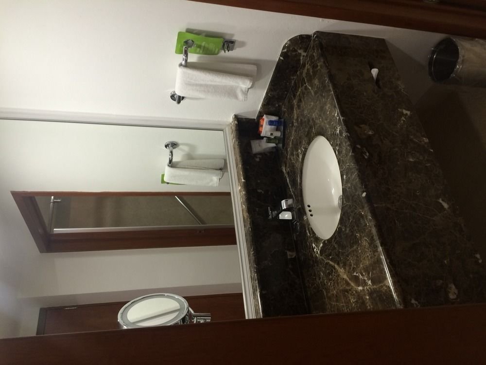 Фото Radisson Poliforum Plaza Hotel Leon