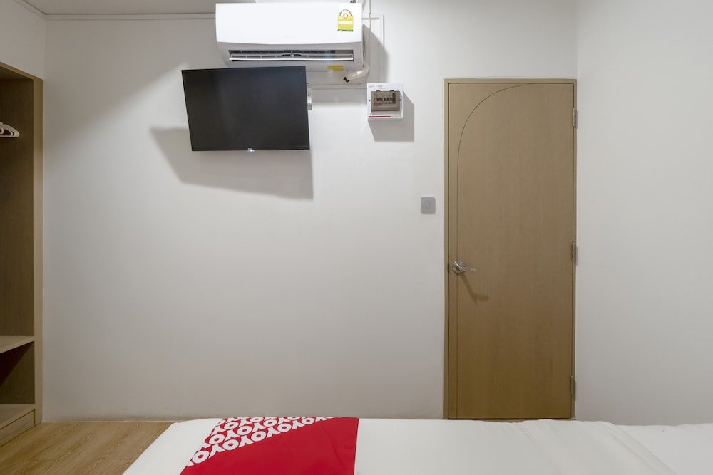 Фото Oyo 982 Charurat Suite