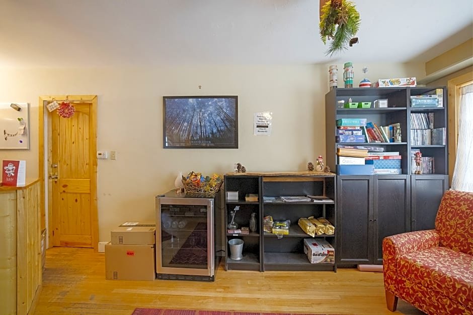 Фото Sleepy Hollow Cabins and Hotel