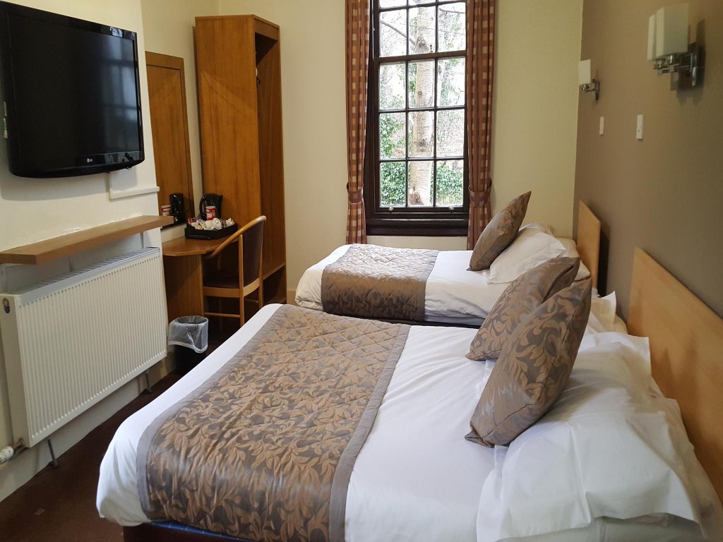 Фото McLays Guest House